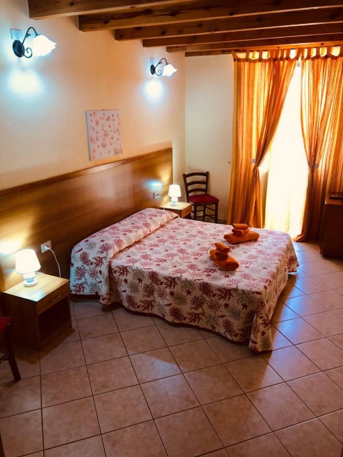 Bed and Breakfast La Marina Кальяри Экстерьер фото